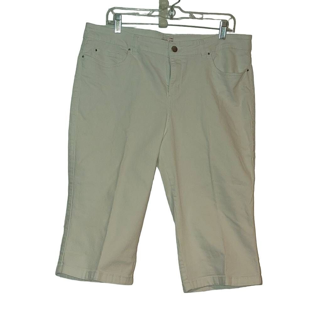 Rafaela sport ladies size 16 straight white denim Capris